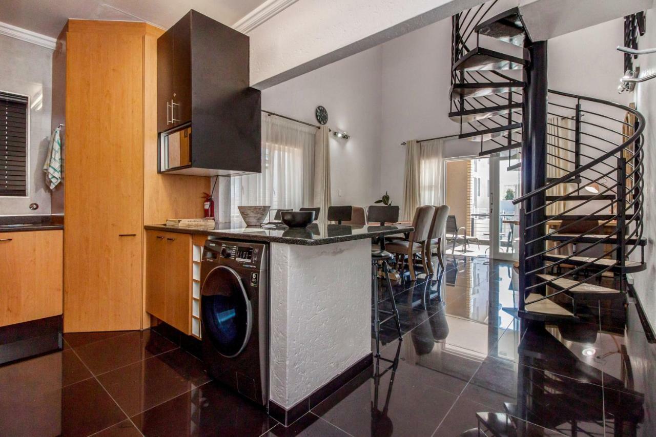 Upmarket Sandton apartment Johannesburg Eksteriør billede