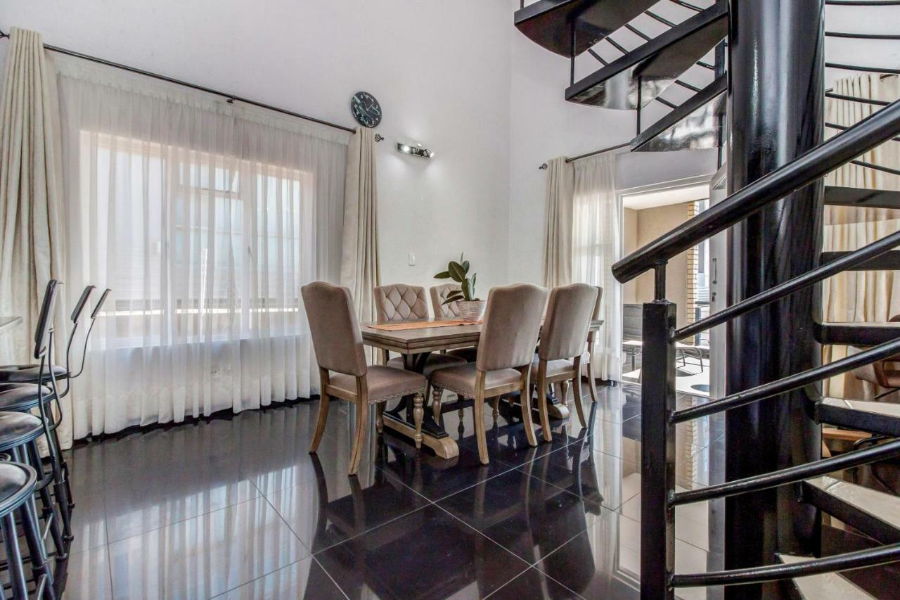 Upmarket Sandton apartment Johannesburg Eksteriør billede
