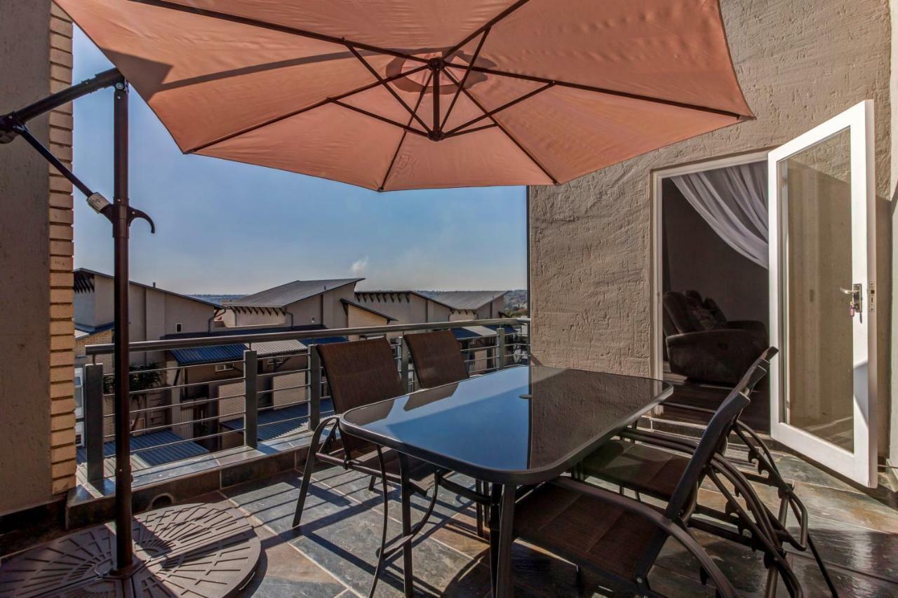 Upmarket Sandton apartment Johannesburg Eksteriør billede